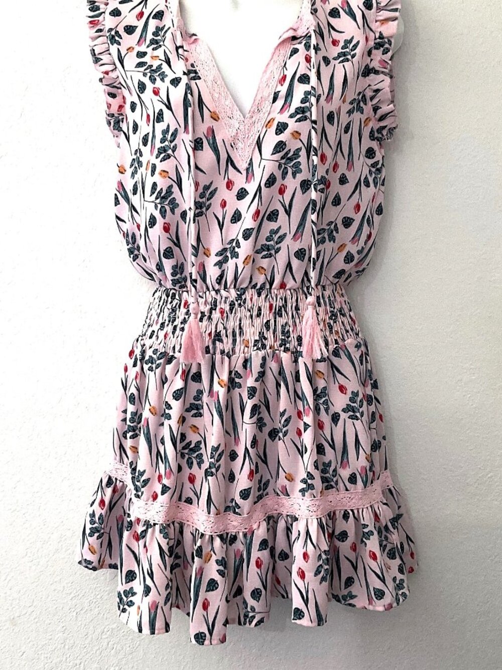 NEW ESLEY BOHO FLORAL LACE MINI DRESS - PINK BOTANICAL TULIP PRINT - SIZE S